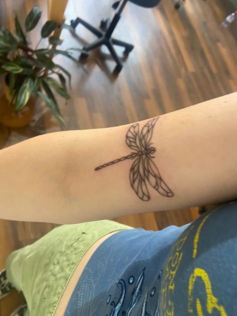 Dragonflies Tattoo, Fine Line Dragon, Tattoo With Words, Dragon Fly Tattoo, Fly Tattoo, Tattoo Fine Line, Dragonfly Tattoo, Dragon Fly, Word Tattoos