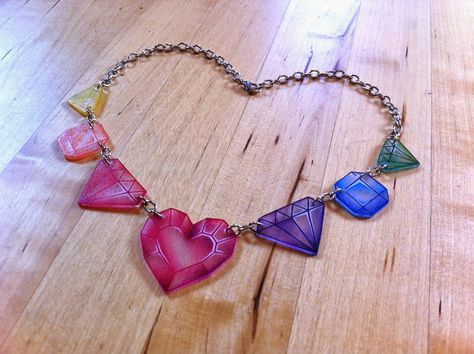 Shrinky Dink Crafts, Shrinky Dink Jewelry, Shrink Plastic Jewelry, Plastic Necklace, Shrink Paper, Shrink Art, Gothic Design, Necklace Charms, Doodle Coloring