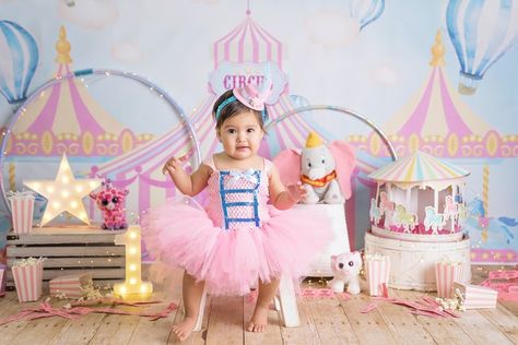 Circus 1st Birthday Party Girl, Carnival Theme Photoshoot, Circus First Birthday Girl, Carnival Cake Smash, Carnival First Birthday Photoshoot, Pink Circus Birthday Party, Pink Carnival Cake, Circus Cake Smash Photoshoot, Pastel Carnival Theme Cake