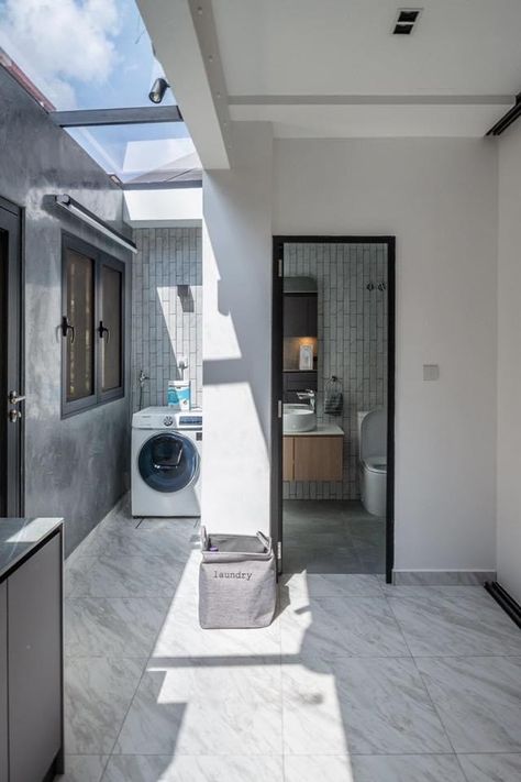 Outdoor Laundry Rooms, Outdoor Laundry, Laundry Pantry, Japanese Apartment, Minimal House, Modern Small House Design, Rental House, Minimal House Design, Minimalist House Design