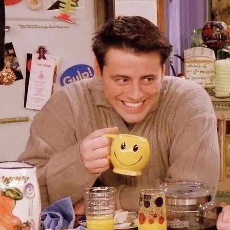 Joey Aesthetic, Friends Icon, Joey Tribbiani, Smiley, Camping, Yellow