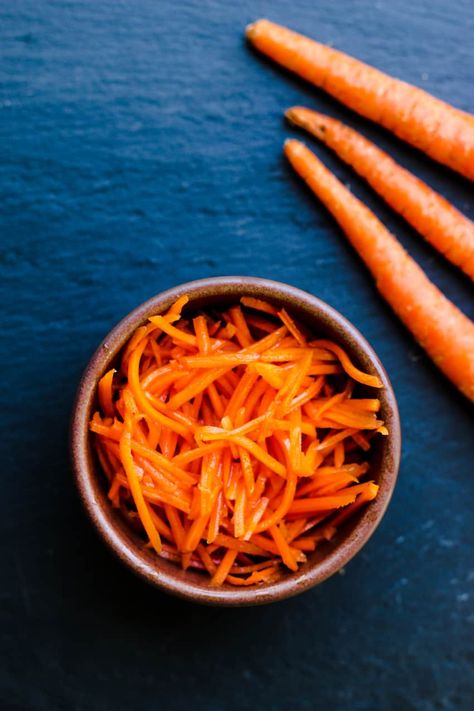 Homemade Groceries, Quick Pickled Carrots, Pickled Carrots Recipe, Savoury Bites, Rice Paper Wraps, Pickled Tomatoes, Japanese Pickles, Carrot Chips, Homemade Ham