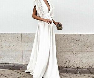 1000+ images about Dress on We Heart It | See more about fashion, dress and style Boho Print Dress, Solid Maxi Dress, Long Party Dress, White Evening Dress, 파티 드레스, Office Dresses For Women, Elegant Party Dresses, White Dress Party, Chic And Elegant