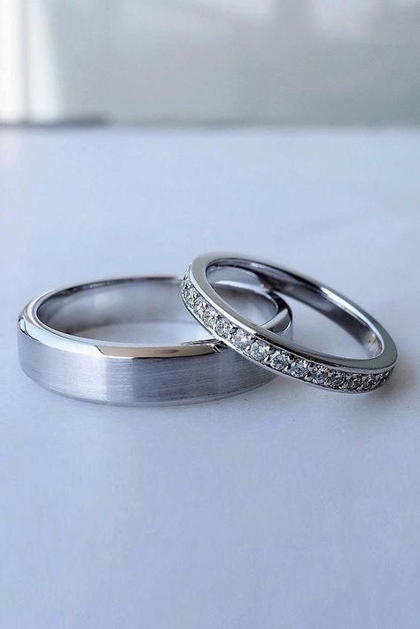 18 The most popular matching wedding rings #The #most #popular #matching #wedding #rings Wedding Rings Sets His And Hers, Gold Wedding Bands Women, Gold Wedding Bands, Plain Wedding Band, Matching Wedding Rings, Wedding Band Designs, Wedding Expenses, Couple Wedding Rings, Rose Gold Wedding Bands