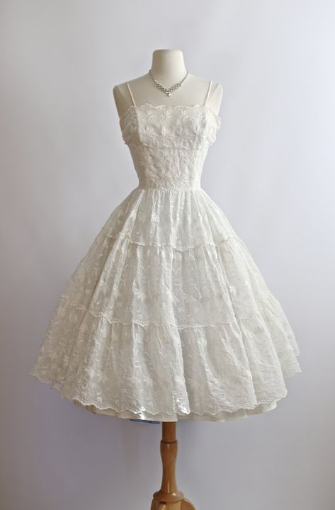 Vintage 1950s Wedding Dress  50s Eyelet Lace by xtabayvintage 1950s Wedding Dress Tea Length, Vintage Wedding Dress 1950s, Wedding Dresses 50s, Dresses 50s, 1950s Wedding Dress, Robes Vintage, Vintage Dresses 50s, Trendy Wedding Dresses, Lace Wedding Dress Vintage