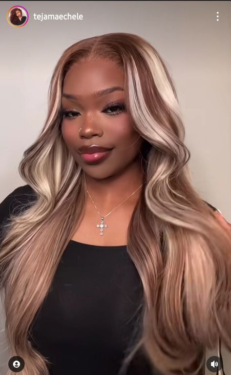 Brown and white wig on black girl Two Toned Wig Black Women, Black And White Wig Black Women, Platnum Blonde, Grad Hair, Mixed Girl Hairstyles, Black And White Wig, Hairstyle Cute, Quick Weaves, Blonde Ends