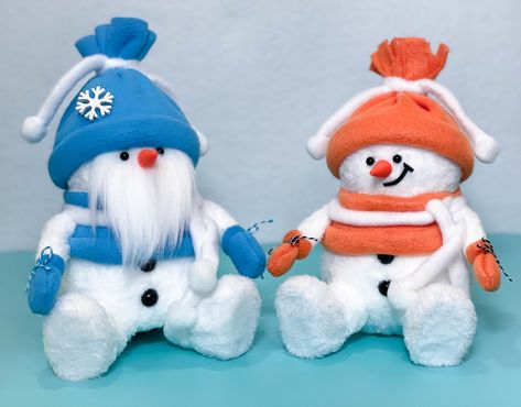 Glove Crafts, Snowman Gnomes, Snowman Gnome, Christmas Food Crafts, Pumpkin Snowmen, Quick Christmas Gifts, Gnome Crafts, Snowmen Crafts, Knitted Projects