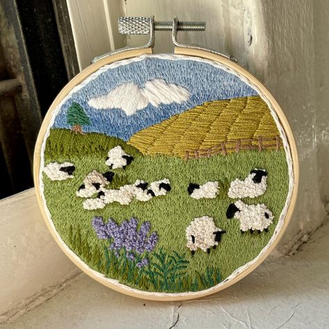 Embroidery Field Of Flowers, Field Embroidery, Embroidered Landscapes, Sheep Embroidery, Diy Embroidery Crafts, Cross Stitch Cow, Embroidery Landscape, Nature Embroidery, Simple Hand Embroidery Patterns