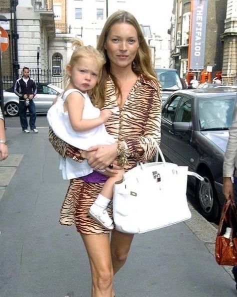 Lila Grace Moss, Lila Grace, Moss Fashion, Lila Moss, Kate Moss Style, Yoga Mom, Kate Moss, Lady Dior Bag, Style Icon