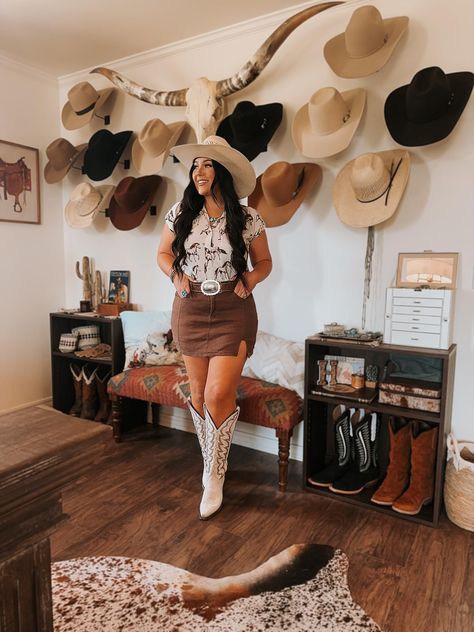 Shop recommended products from Brianna Purvis on www.amazon.com. Learn more about Brianna Purvis's favorite products. Cowboy Theme, Rodeo Cowboy, Western Cowgirls, Found On Amazon, Favorite Products, Top Pick, Western Wear, Western Fashion, Cute Outfits