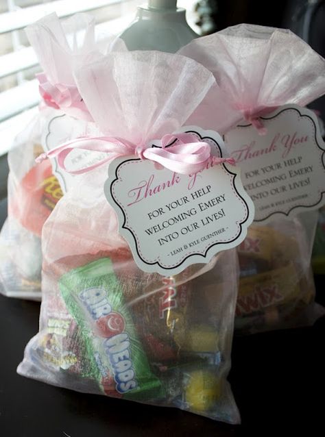 goodie bags for l nurses... such a good idea! Sadly, will probably never need this pin, but this is WAY TOO CUTE of an idea to not repin! Baby Shower Goodie Bags, Labor Nurse Gift, Delivery Nurse Gifts, Nursery Idea, Goody Bags, Baby Prep, Shower Bebe, Baby Time, Everything Baby