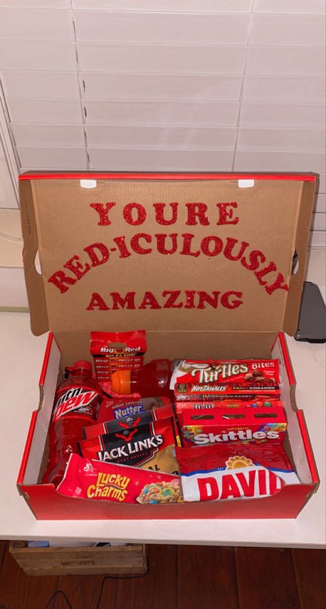 Red Snack Box Gift, Snack Box Ideas For Boyfriend, Boyfriend Snack Gift, Diy Gift Baskets Dollar Tree, Themed Gift Baskets For Boyfriend, Food Gifts For Boyfriend, Shoe Box Present Ideas, Red Themed Basket, Simple Just Because Gifts For Him