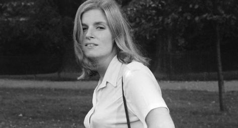 linda mccartney | Linda Eastman-McCartney♥♥ | women who make me smile Linda And Heather, Linda Eastman, Mary Mccartney, Beatles Girl, Jane Asher, Paul And Linda Mccartney, Linda Mccartney, The Fab Four, Beautiful Family