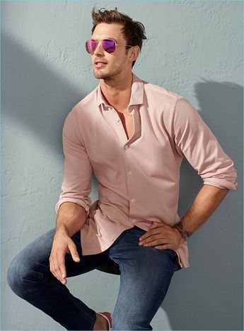 Pink Shirt Outfit, Christian Hogue, George Patton, Stephen Covey, Style Sportif, Mens Spring Fashion, Men's Casual Style, Mens Fashion Casual Outfits, Stylish Mens Outfits