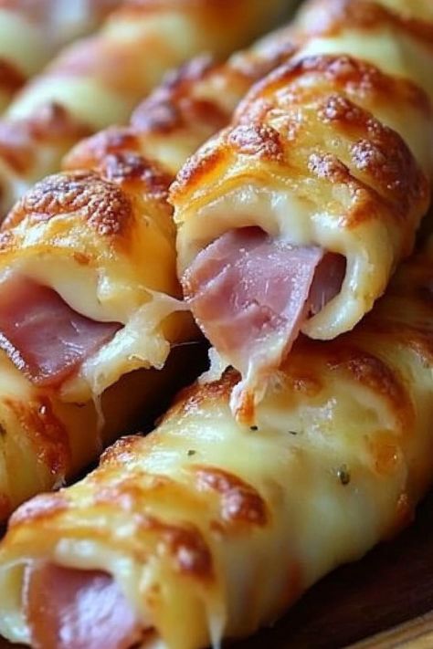 Ham Cheese Appetizer, Ham Appetizers Finger Foods, Ham Appetizers For Party, Ham And Cheese Sliders Easy, Ham And Cheese Dip, Ham Appetizers, Bite Size Breakfast, Honey Garlic Pork, Garlic Pork Chops