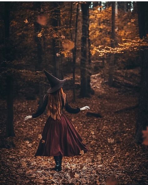 I love you witches 🧡 • • •  #autumnvibes #fallvibes #autumn #fall #fallcolors #spooky #spookyseason #spookyoctober #halloween… Witch Photos, Autumn Witch, Halloween Photography, Fantasy Photography, Halloween Photoshoot, Witch Costume, Season Of The Witch, Halloween Photos, Witch Aesthetic