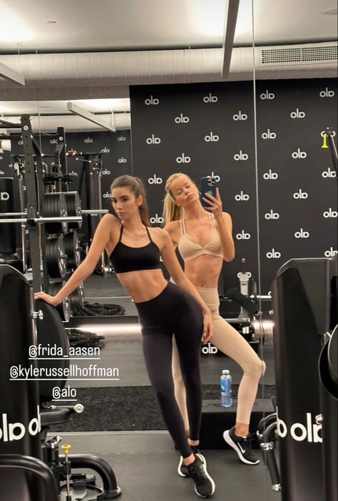 Frida Aasen Workout, Cindy Mello Style, Pilates Goals, Workout Ootd, Pilates Aesthetic, Frida Aasen, Cindy Mello, Workout Fits, Fitness Inspiration Body