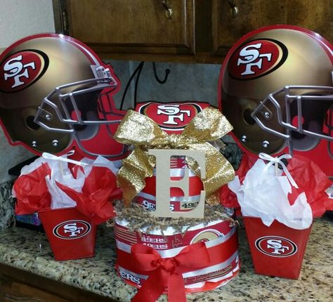 49ers Centerpieces Party Ideas, Diy 49ers Crafts, 49er Party, 49ers Crafts, 49ers Birthday Party, 49ers Wreath, 49ers Birthday, Football Themed Desserts, 49ers Party