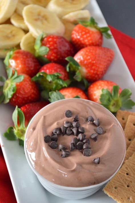 All you need is 4 simple ingredients – Greek yogurt, cocoa powder, honey and vanilla extract – to make this simple, healthy and delicious Chocolate Yogurt Fruit Dip! Grab some of your favorite fruit for dipping. This low calorie snack is super yummy and perfect to satisfy your sweet tooth. Chocolate Yogurt Dip, Greek Yogurt Fruit Dip, Healthy Cocoa, Healthy Fruit Dip, Yogurt Fruit Dip, Easy Fruit Dip, Low Calorie Fruits, Greek Yogurt Dips, Yummy Fruit