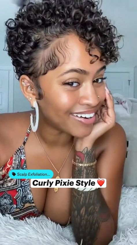 Wet And Wavy Short Styles, Short Pixie Natural Curly Hair, Pixie Haircut For Black Women Curly, Pixie Cut Curly Hair Round Face, Natural Haircuts, Layered Pixie Cut, Twa Styles, Hot Hairstyles, Curly Cuts