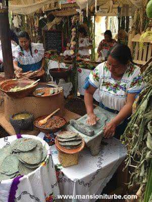 Mexico People, Starting A Restaurant, Mexican People, Mexico History, Mexican Traditions, Mexican Kitchens, Mexico Food, Mexican Heritage, Mexico Culture