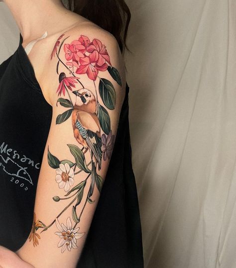 v a n e s s a c o r e 🐝’s Instagram photo: “Eurasian Jay ••• For the sweet and lovely Alessandra, inspired by her hometown in the Dolomites. Can’t wait to see you again! ••• done at…” Eurasian Jay Tattoo, Vanessa Core, Botanical Tattoo Sleeve, Core Tattoo, Jay Tattoo, Eurasian Jay, Second Tattoo, Tatoo Inspiration, 13 Tattoos