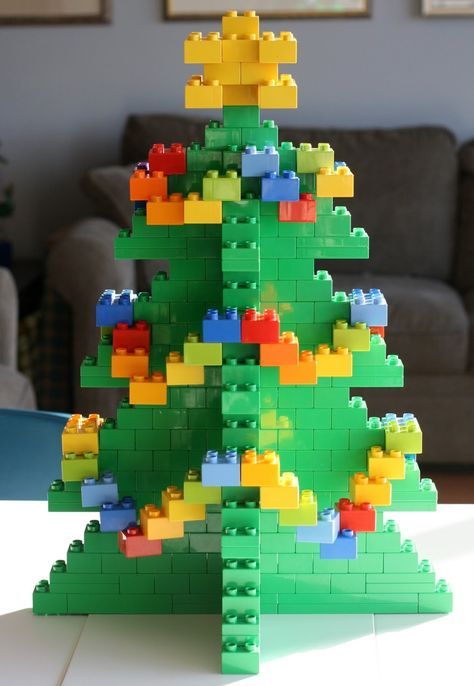 Build With Me Blog: O Duplo Tree, O Duplo Tree! Christmas Lego, Lego Christmas Tree, Calendar Advent, Lego Challenge, Lego Christmas, Lego Diy, Lego Activities, Lego Craft, Lego Blocks