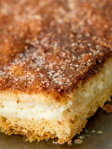 Cheesecake Sopapilla, Easy Sopapilla Cheesecake, Sopapilla Recipe, Sopapilla Cheesecake Bars, Crescent Roll Cheesecake, Sopapilla Cheesecake, Cheesecake Layer, Cream Cheese Crescent Rolls, Cheesecake Dessert