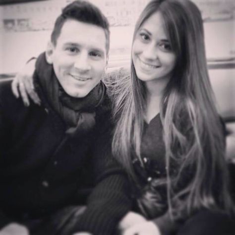 Messi and his girlfriend Antonella Messi And Antonella Aesthetic, Messi Antonella, Messi And Antonella, Messi Family, Messy Girl Aesthetic, Messi And Wife, Antonella Messi, Young Messi, Sports Drawing