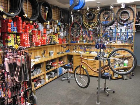 Bike Tool Storage, Bike Repair Shop, Bike Rental Shop, Bicycle Cafe, Bicycle Mechanics, Bike Shops, Biker Shop, Mechanical Room, Bicycle Store