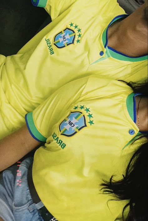 Brazil Girls, Duo Pics, Cool Room Designs, Anime Love Quotes, Bf Love, Football Fashion, Soccer Match, Online Friends, Jersey Outfit