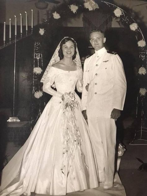 [PaidAd] 76 Incredible Vintage Wedding Dress 1950S 1940S Tricks To Save This Summer #vintageweddingdress1950s1940s Vintage Wedding Dress 1950s 1940s, 1950 Wedding Dress, Vintage Wedding Dress 1950s, 1950 Wedding, Antique Wedding Dresses, 1950s Wedding Dress, Bridal Gowns Vintage, Vintage Wedding Photography, Vintage Wedding Photos