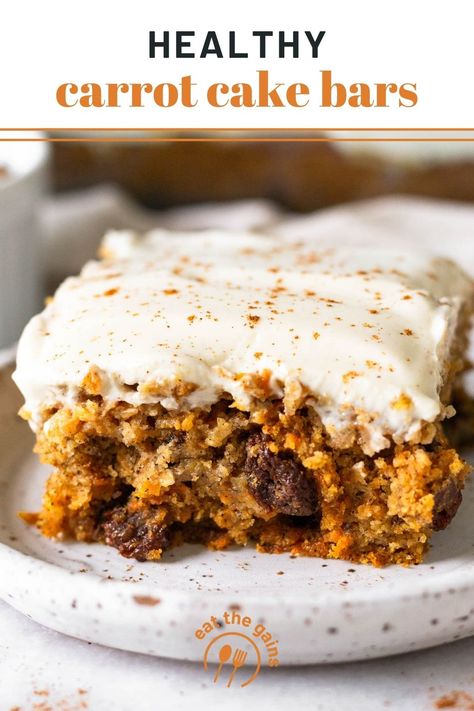 Healthy carrot cake bars with raisins, walnuts, and a greek yogurt frosting! Easy to make, lightly sweetened, perfectly moist, and so delicious! Gluten-free too. Healthy Carrot Cake Recipe, Dairy Free Greek Yogurt, Gluten Free Clean Eating, Coconut Flour Muffins, Low Carb Carrot Cake, Carrot Cake Recipe Healthy, Yogurt Frosting, Healthy Frosting, Healthy Cream Cheese