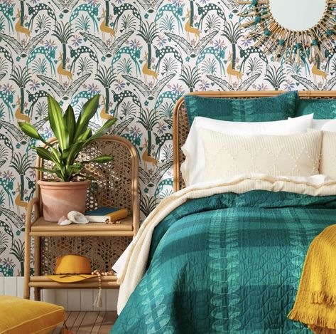 Wallpaper Cream, Bold Bedroom, Small Accent Tables, Create A Signature, Home Modern, Wallpaper Decor, Duvet Bedding, Inspired Living, Vinyl Wallpaper