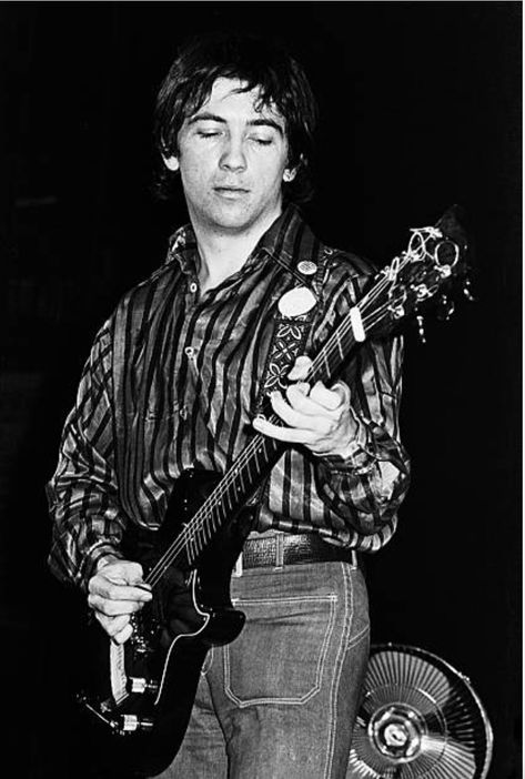 Pete Shelley of Buzzcocks performs on stage at The Roundhouse, London, 28th May 1978. Photo by © Gus Stewart Pete Shelley, The Buzzcocks, Alternative Music, Punk Bands, Indie Rock, Pop Rocks, On Stage, Punk Rock, Will Smith