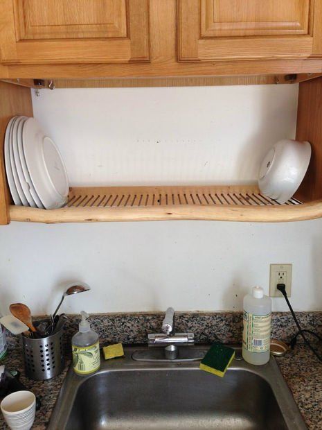 Over-the-sink dishrack Kitchen Sink Drying Rack, Sink Drying Rack, Cocina Diy, Diy Dish, Sink Dish Rack, Trendy Apartment, Kabinet Dapur, Over Sink, Over The Sink