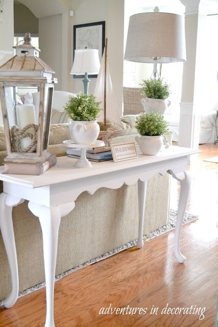 Adventures in Decorating: Do You Have Rules ... Sofa Table Decor, Meja Sofa, Cottage Shabby Chic, Tafel Decor, High Aesthetic, French Country Design, Couch Table, Country Style Homes, French Country House