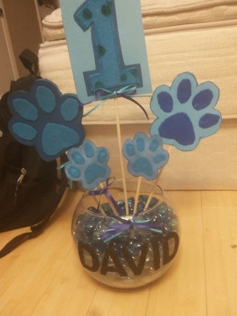 Blues clues centerpiece Blues Clues Birthday Party Centerpieces, Blues Clues Centerpieces, Blues Clues Birthday Party, Felix Birthday, Blue's Clues Birthday, Blues Clues Birthday, Blue's Clues Birthday Party, Blue Clues, Clue Party