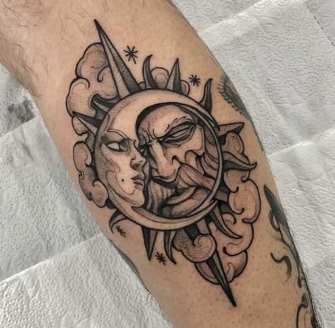 Sun Tattoo Ideas, Tattoo Sonne, Luna Tattoo, Moon Sun Tattoo, Sun Tattoo Designs, Sun And Moon Tattoo, Neotraditional Tattoo, Sunset Tattoos, Tattoo Magazine