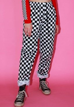 Moroccan Outfit, Checkered Outfit, Trousers Outfit, Fashion Black And White, Trouser Outfit, Checkered Pants, Checked Trousers, Punk Outfits, Trouser Style