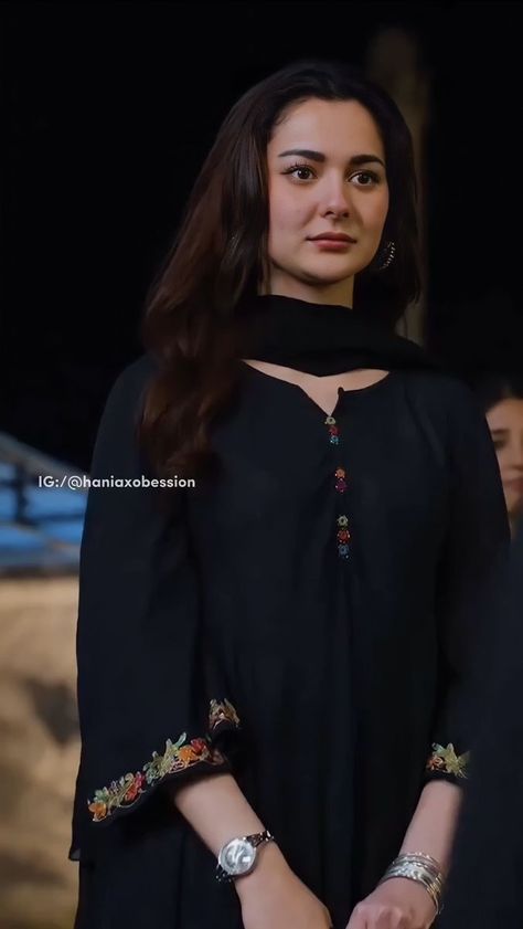 #fashion #aesthetic #Black Haina Amir Suits, Glowy Foundation, Black Suit Designs, Glowy Makeup Look, Pakistani Women Dresses, Hania Amir, Best Makeup Tips, Pakistani Fashion Casual, Desi Fashion Casual