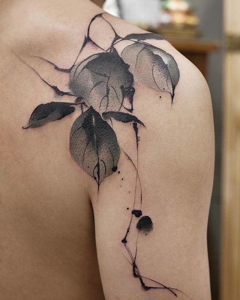 The Watercolor Tattoos Of Chen Jie Will Inspire You To Do One Immediately Blatt Tattoos, Kunst Tattoos, Incredible Tattoos, Cat Tattoos, Watercolor Tattoos, Tiny Tattoo, Diy Tattoo, 문신 디자인, Nature Tattoos