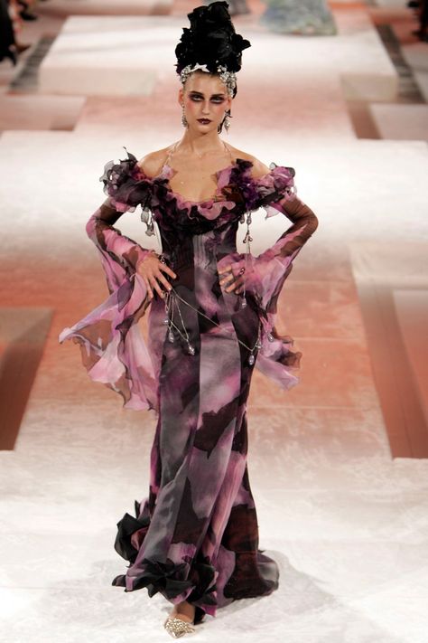 Christian Lacroix Fall 2005 Couture collection, runway looks, beauty, models, and reviews. Lacroix Couture, Ugly Clothes, 2005 Fashion, Pink Board, Haute Couture Looks, Runway Fashion Couture, Couture Looks, Vogue India, Poses References