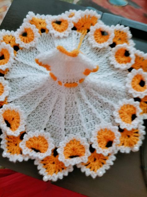 Laddu gopal crochet dress Laddu Gopal Crochet Dress, Laddu Gopal Dresses Woolen, Woolen Dress For Laddu Gopal, Laddu Gopal Winter Dress, Crochet Laddu Gopal Dress, Ladoo Gopal Winter Dress, Krishna Pagdi, Ladu Gopal Dress Hand Work, Ladoo Gopal Dress