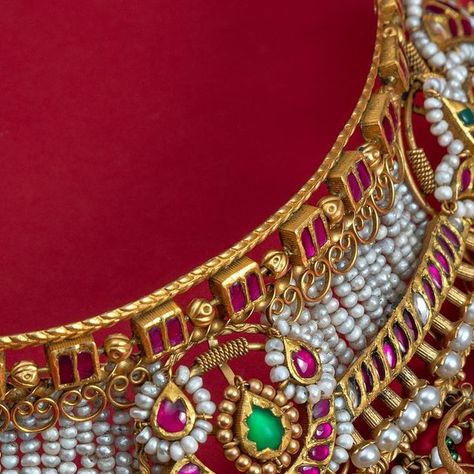 599 likes, 17 comments - haritzaverijewellers on July 29, 2023: "बैठक – Bridal Heritage’23 Embrace the legacy of our 22k gold choker—elegant emeral..." Indian Groom Wear, Cross Road, Indian Wedding Jewelry Sets, Enchanted Jewelry, Bridal Jewelery, Heritage Jewellery, Indian Groom, Indian Wedding Jewelry, Groom Wear