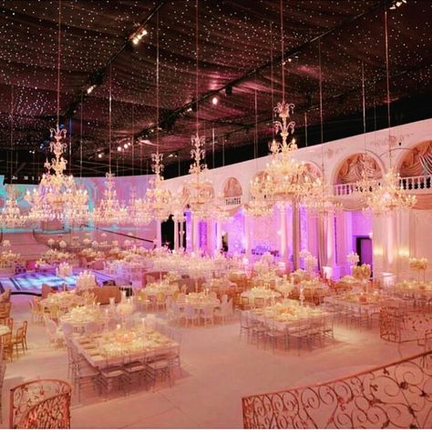 Nigerian wedding venue Wedding In Las Vegas, Best Wedding Cakes, Mindy Weiss, Social Service, Hot Pink Weddings, Extravagant Wedding, Luxury Wedding Cake, Luxurious Wedding, Cool Wedding Cakes