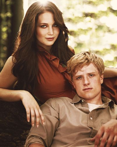 :) soon to be parents in Mockingjay part 2 Actors Photography, Katniss Outfit, Jennifer Lawrence And Josh Hutcherson, Team Gale, Josh And Jennifer, Hunger Games Peeta, Hunger Games Katniss, Hunger Games Cast, Mockingjay Part 2