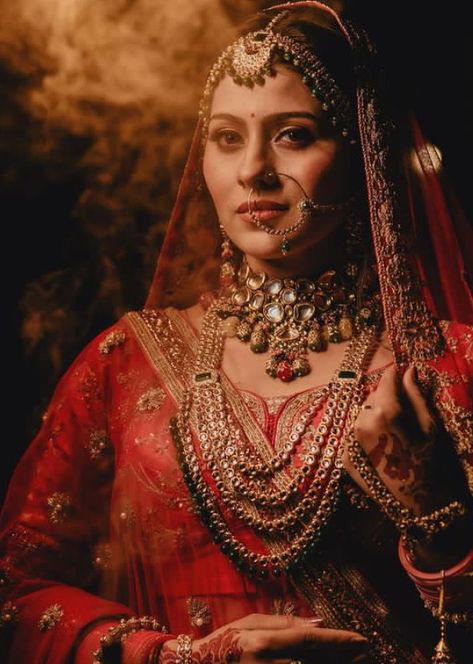 Indian Bridal Shoot Ideas Indoor, Bride Shoot, Wedding Photography India, Bride Groom Photoshoot, Indian Bride Poses, Art Logo Design, Muslim Wedding Photography, Indian Bride Photography Poses, Bride Photos Poses