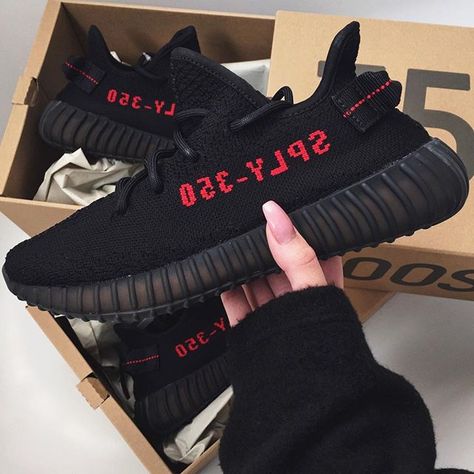 @KortenStEiN Yeezy Sneakers, Sneaker Lovers, Yeezy Shoes, Best Sneakers, Slides Shoes, Crazy Shoes, Shoes Trainers, Shoe Game