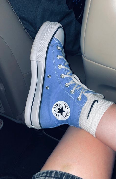 Converse Platforms, Cute Converse Shoes, Cute Converse, Dr Shoes, White Nike Shoes, Blue Converse, Pretty Shoes Sneakers, All Star Shoes, Shoes Outfit Fashion